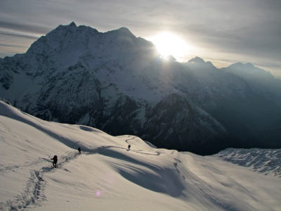 Manaslu 2011 / Už nás ten pupenec dohání. A bude teplo. Rychle přidat, když ti to síly a aklimatizace dovolí a hurá vzhůru.